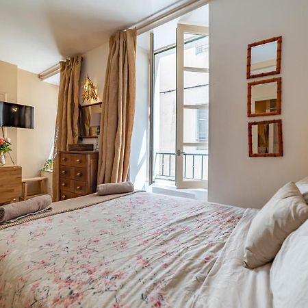 La Cabane Camarguaise En Centre Ville - Une Nuit A Nîmes Zewnętrze zdjęcie
