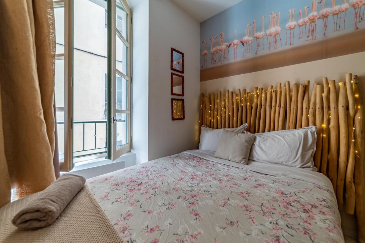 La Cabane Camarguaise En Centre Ville - Une Nuit A Nîmes Zewnętrze zdjęcie
