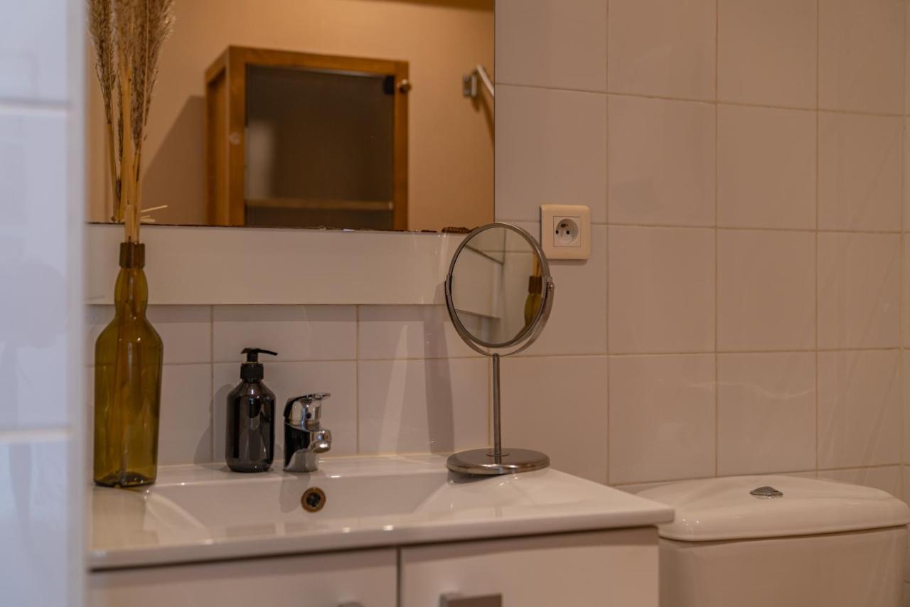 La Cabane Camarguaise En Centre Ville - Une Nuit A Nîmes Zewnętrze zdjęcie