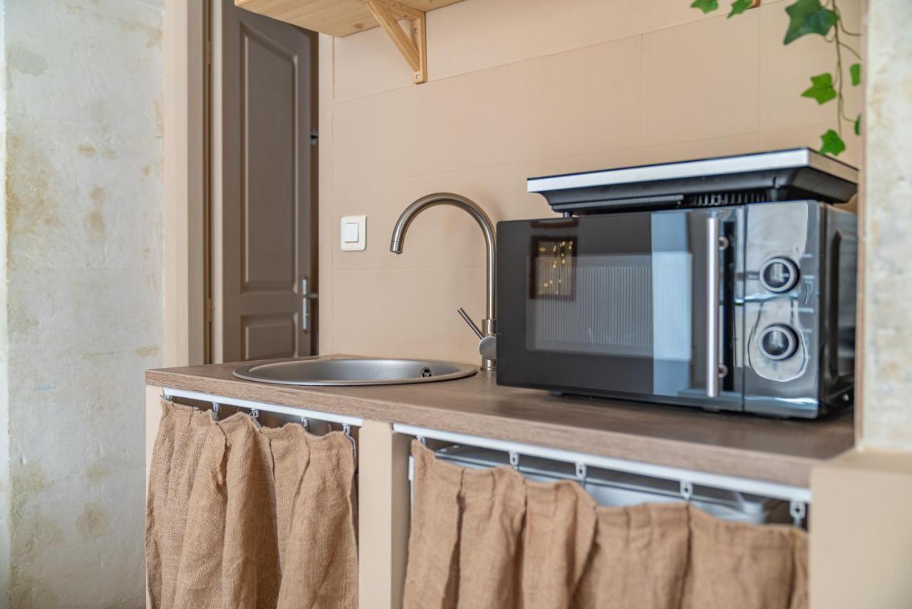 La Cabane Camarguaise En Centre Ville - Une Nuit A Nîmes Zewnętrze zdjęcie