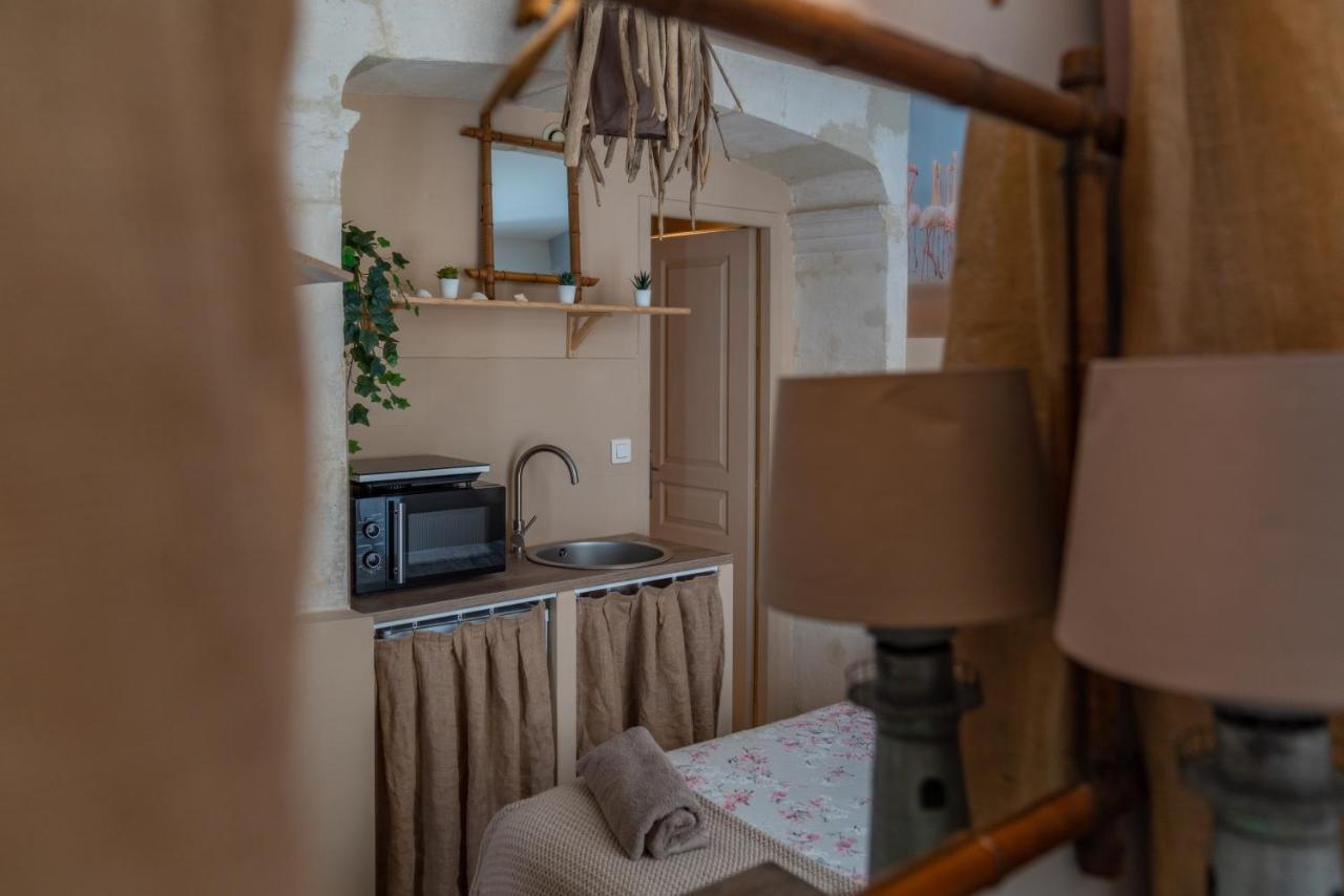 La Cabane Camarguaise En Centre Ville - Une Nuit A Nîmes Zewnętrze zdjęcie